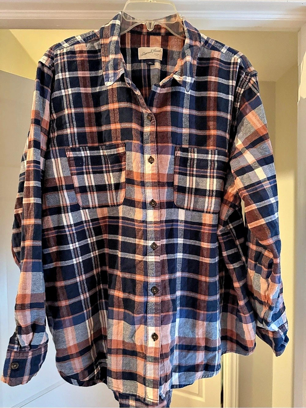 Universal Thread Long Sleeve Relaxed Fit Flannel